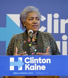 Donna_Brazile_Nashua_Oct_2016_02